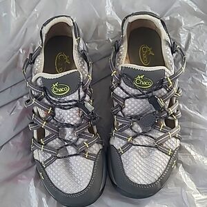 Women's Chaco Size 9 Water Shoes. Used.